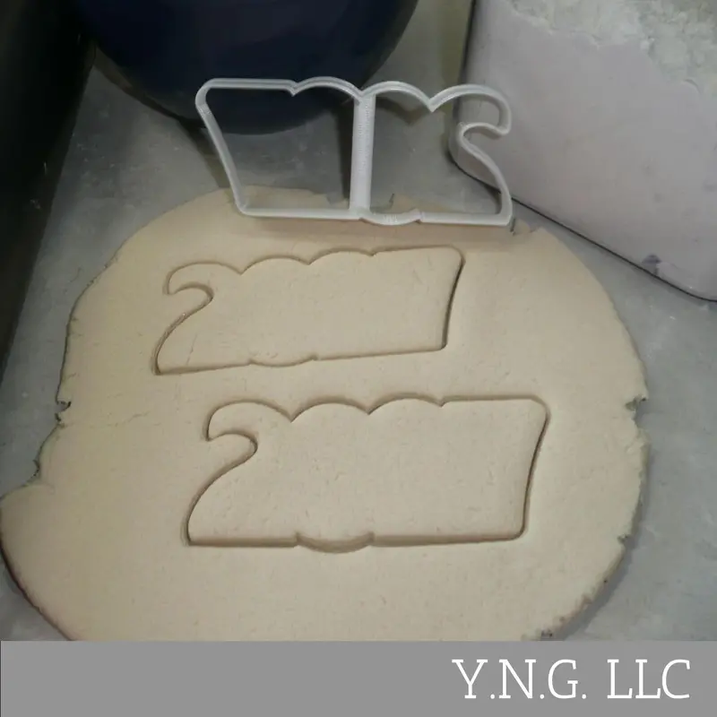 2027 Graduation Year Outline Cookie Cutter – Commemorative Alumni Edition 1