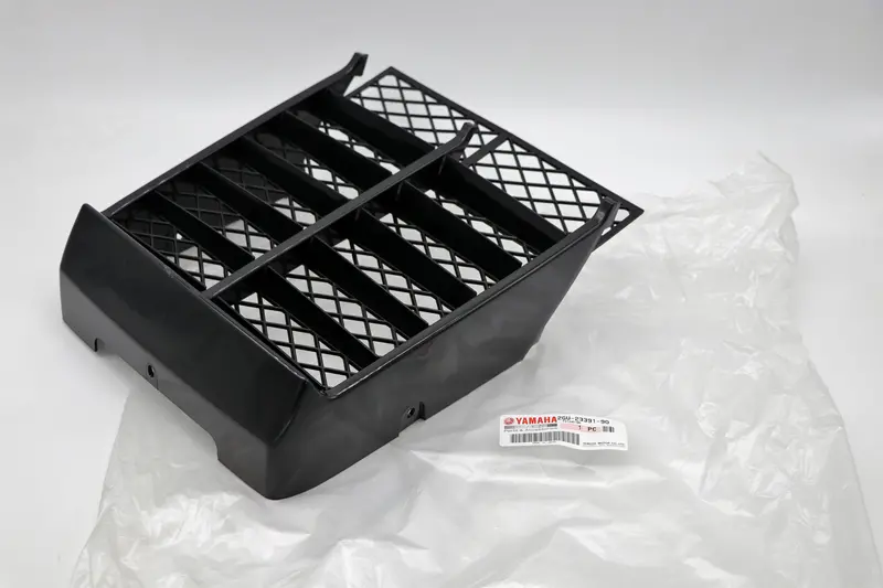 Black Oem Radiator Cover With Integrated Mesh Grill – Yamaha Banshee (1987–2006) 1