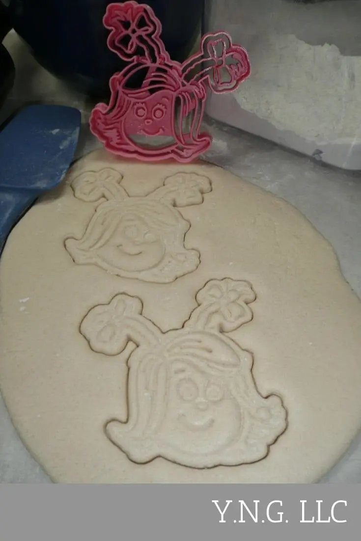 Cindy Lou Who Face Cookie Cutter – Whoville Character Baking Cutout For Grinch-Themed Treats, Usa-Made 1