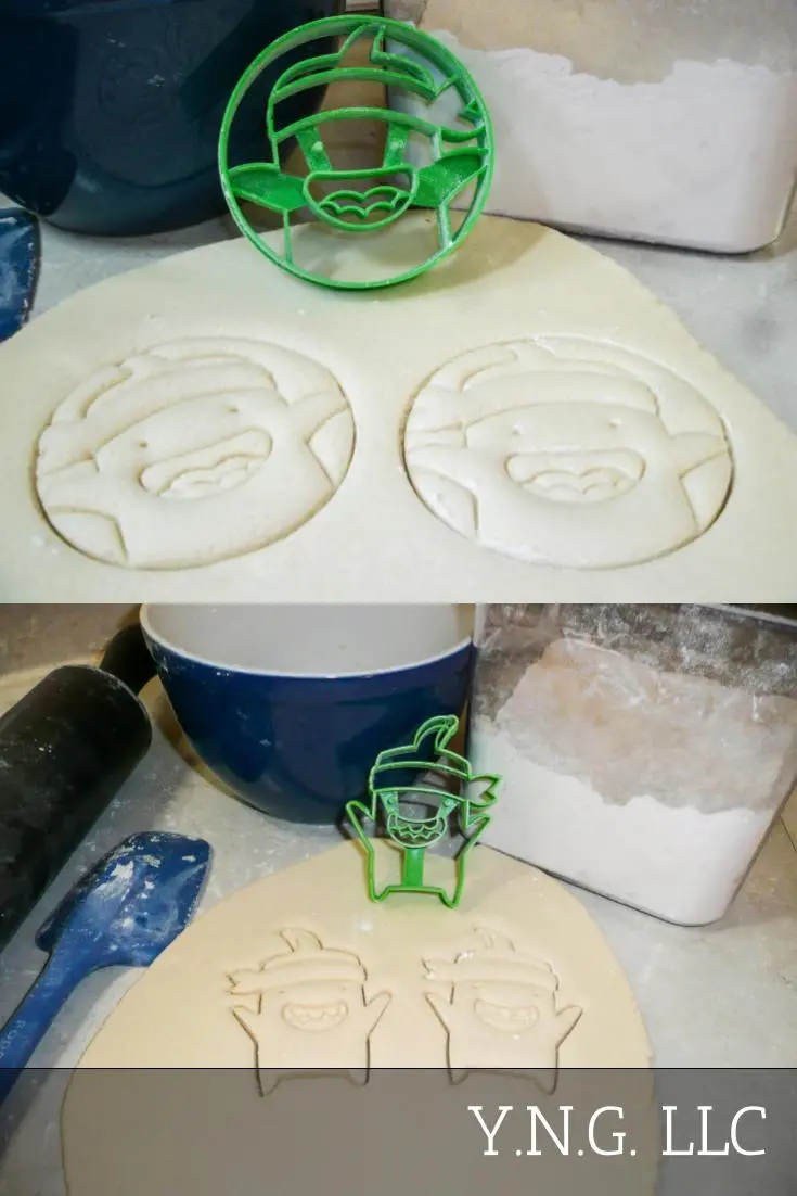 Classdojo Cookie Cutters – Mojo & Animated Classroom Character Duo, Usa-Made 1