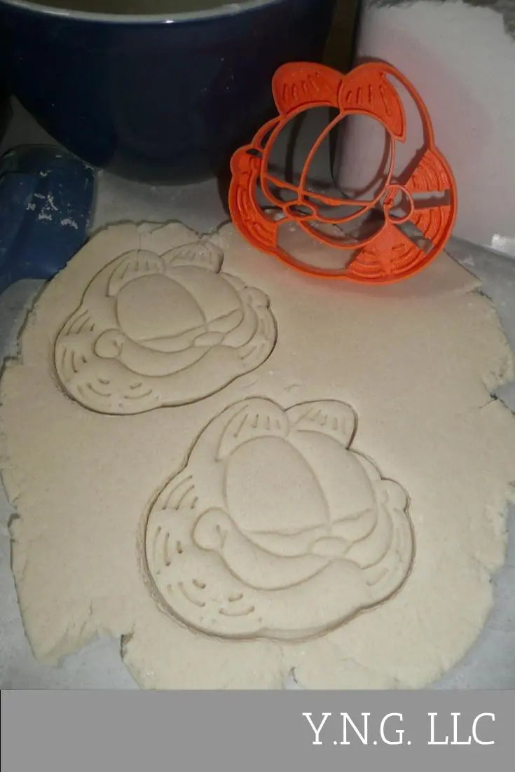 Classic Garfield Face Cookie Cutter – Striped Orange Cat Silhouette, Premium Design 1
