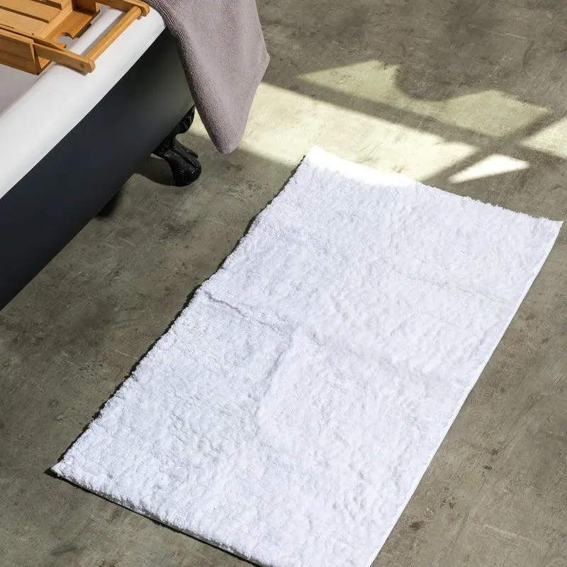 Cotton Bay Anti-Slip Bath Mat – Ultra-Soft, White 1