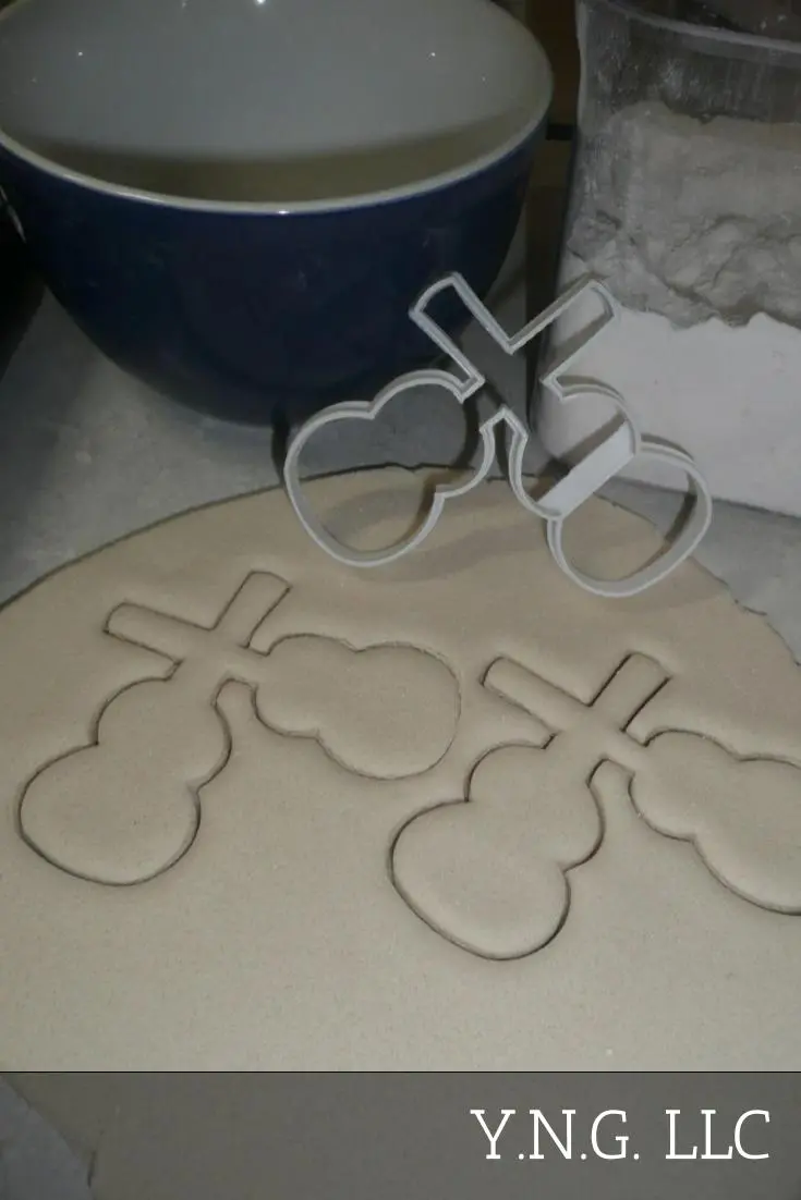 Crossed Dual Guitars Cookie Cutter – Dueling Instrument Baking Template (Usa Pr3241) 1