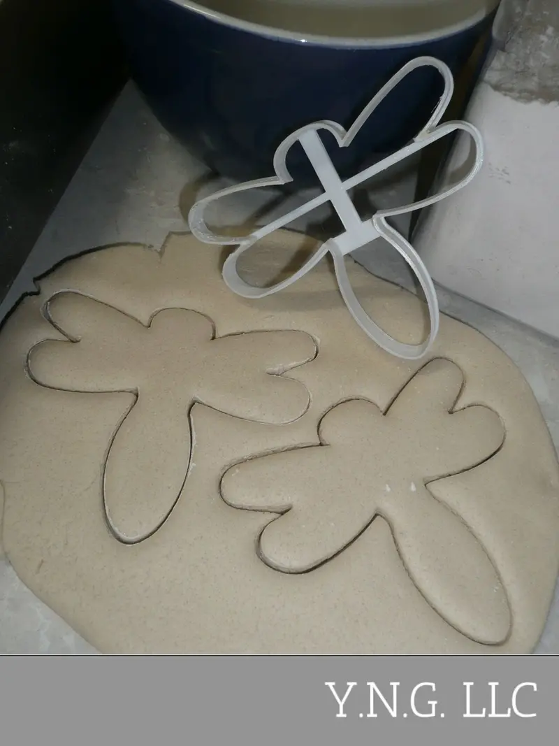 Dragonfly Silhouette Cookie Cutter – Flying Insect Outline For Luck & Nature Themes 1