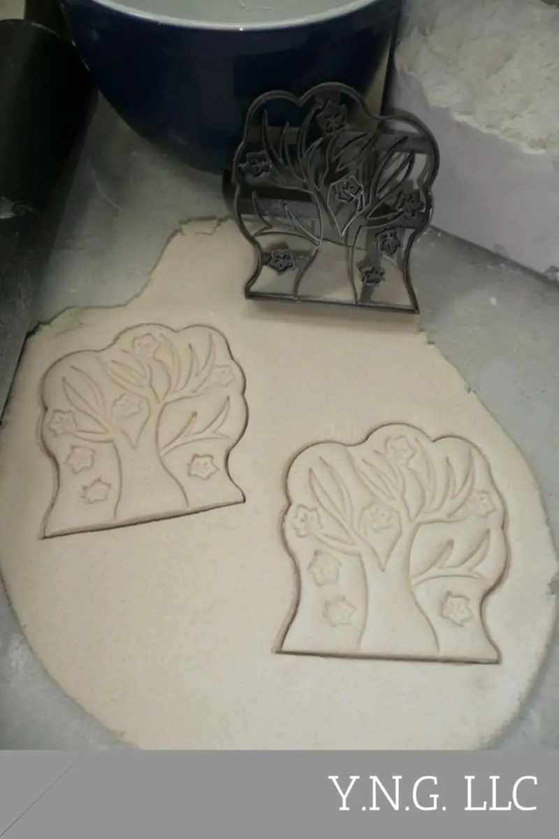 Falling Leaves Tree Cookie Cutter – Nature-Inspired Fall Baking Shape Pr4438 1