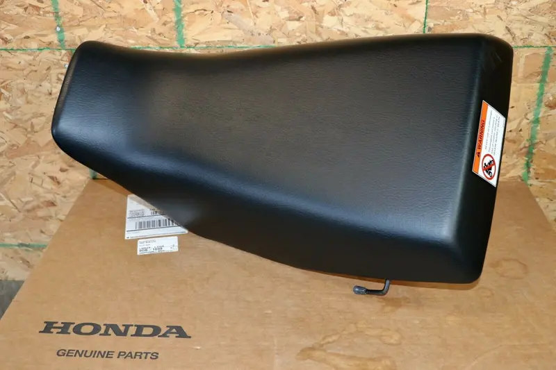 Genuine Honda Trx300 Fourtrax Seat – Oem Replacement (1988–2000) 1