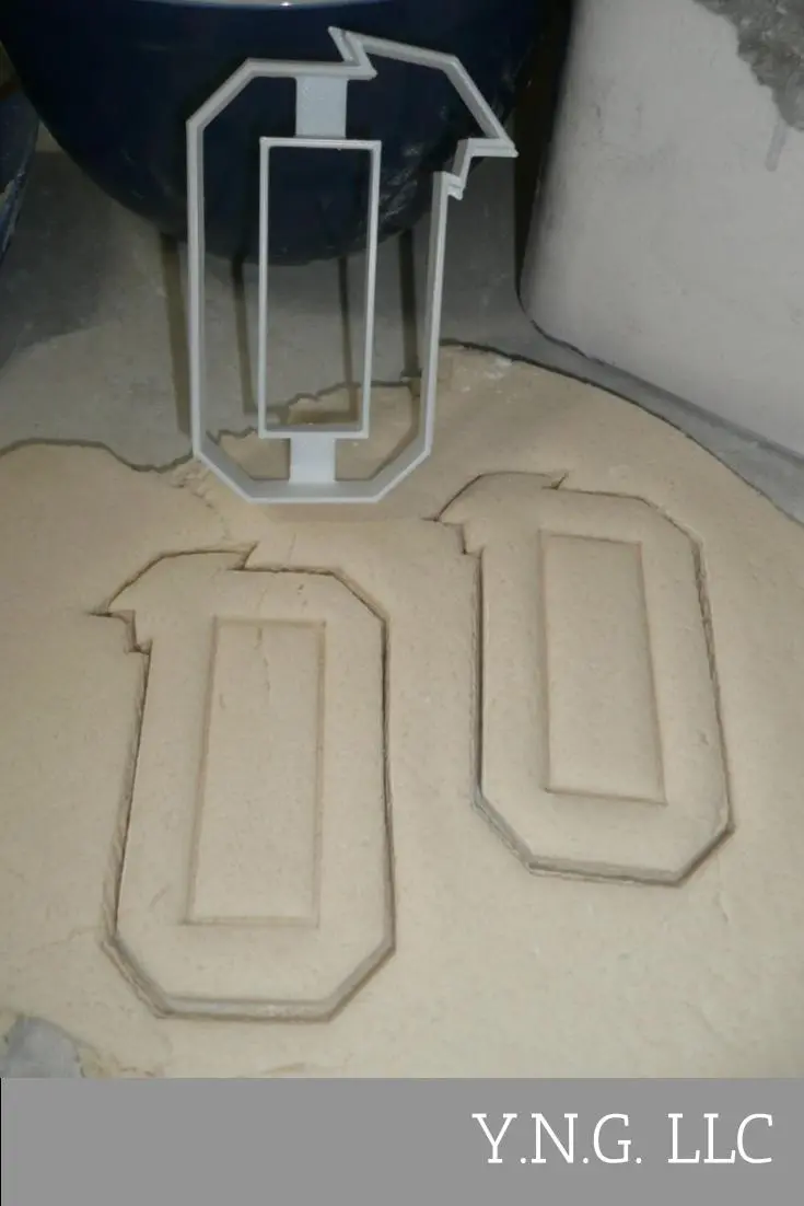 Graduation-Themed Letter O Cookie Cutter – Oval Cap Accent Shape 1
