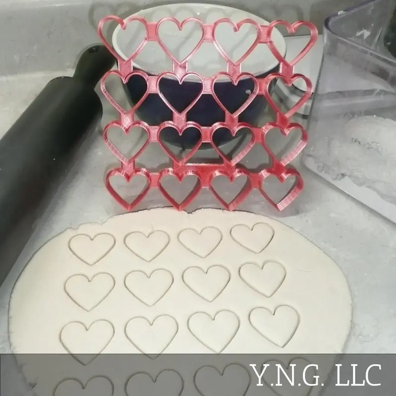Grid-Style Heart Cookie Cutter – 4×4 Layout (16 Outlines), Precision-Cut Baking Tool 1