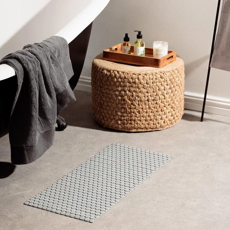 Hexagonal Pvc Bath Mat In Dove Grey 1