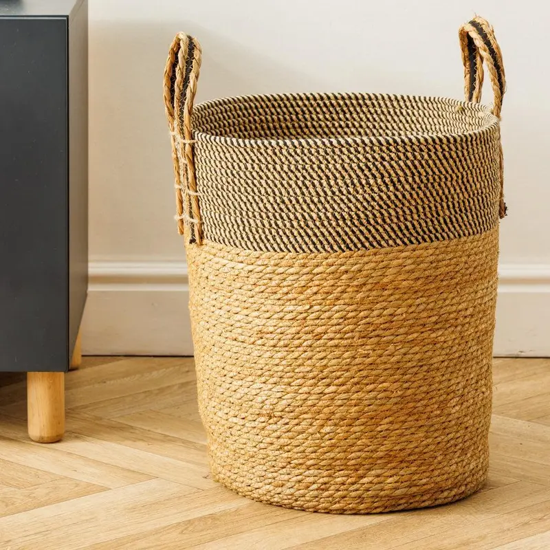 Home.Life Bulrush Cotton Loop Basket – Black & Natural Dual-Tone Handle Design 1