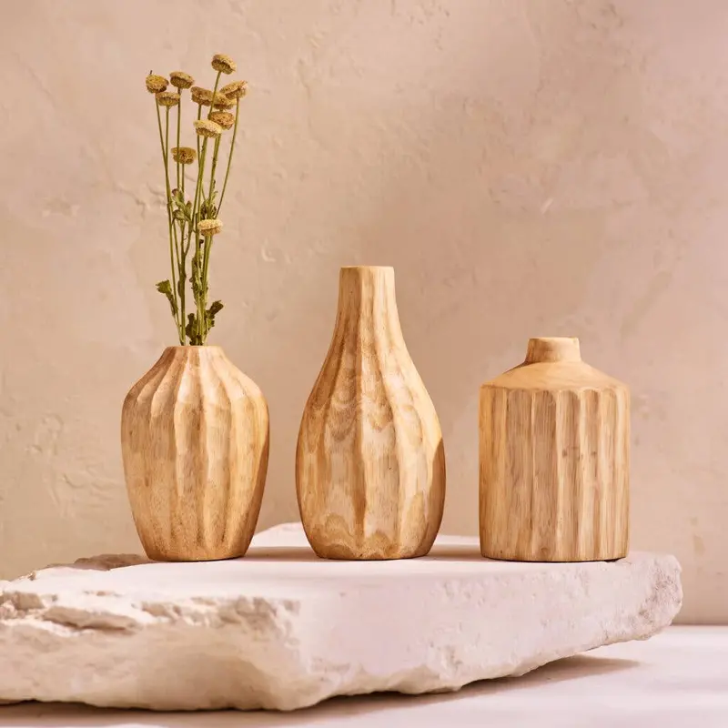 Kiln Mango Carved Mini Vases – Set Of Three Hand-Decorated Ceramics 1