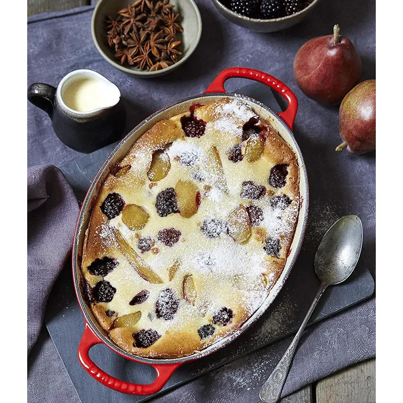 Le Creuset Signature Oval Baker – 3-Quart Enamel-Cast Casserole 1