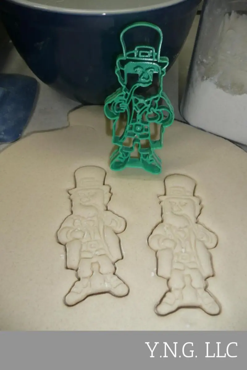Leprechaun With Pipe Cookie Cutter – Traditional Irish Holiday Theme, Usa-Made 1