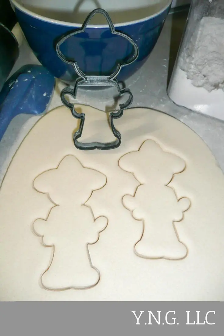 Mariachi Musician Cookie Cutter With Maracas For Día De Muertos Celebrations 1