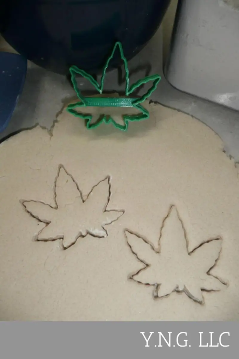 Mini Hemp Leaf Cookie Cutter – 2.5-Inch Marijuana-Inspired Shape, Usa Pr4293 1