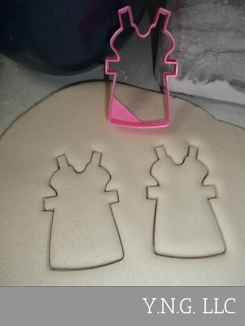 Paper Doll Girl Cookie Cutter With Sleeves – Vintage Dress Template 1