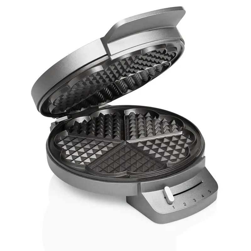 Princess Heart-Shaped Waffle Iron 1