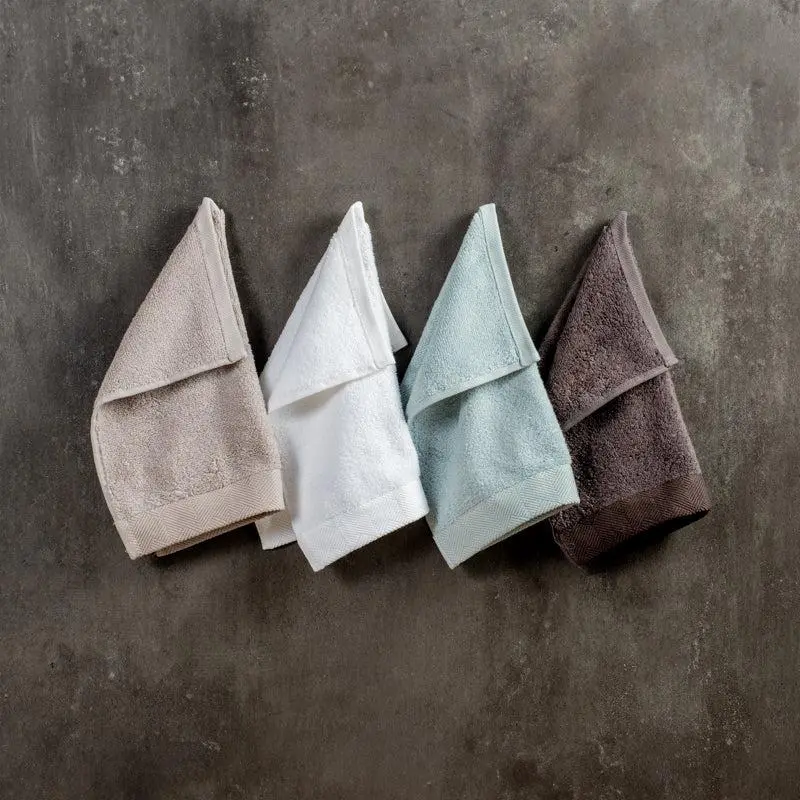 Royale Luxe Zero-Twist Waffle Face Cloth 1