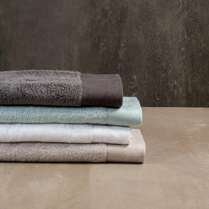 Royale Luxe Zero-Twist Waffle Hand Towel 1
