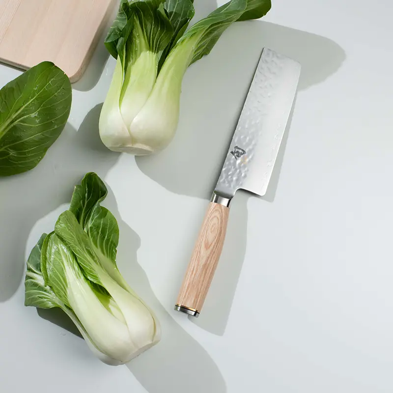 Shun Blonde Classic 6.5-Inch Nakiri Knife – Double-Bevel Vegetable Chopper With Light Blonde Handle 1