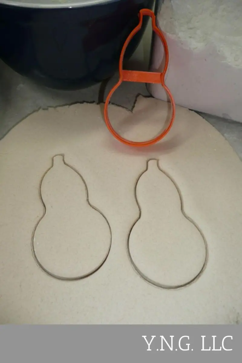 Single Gourd Outline Cookie Cutter – Minimalist Fall Baking Shape Pr4430 1