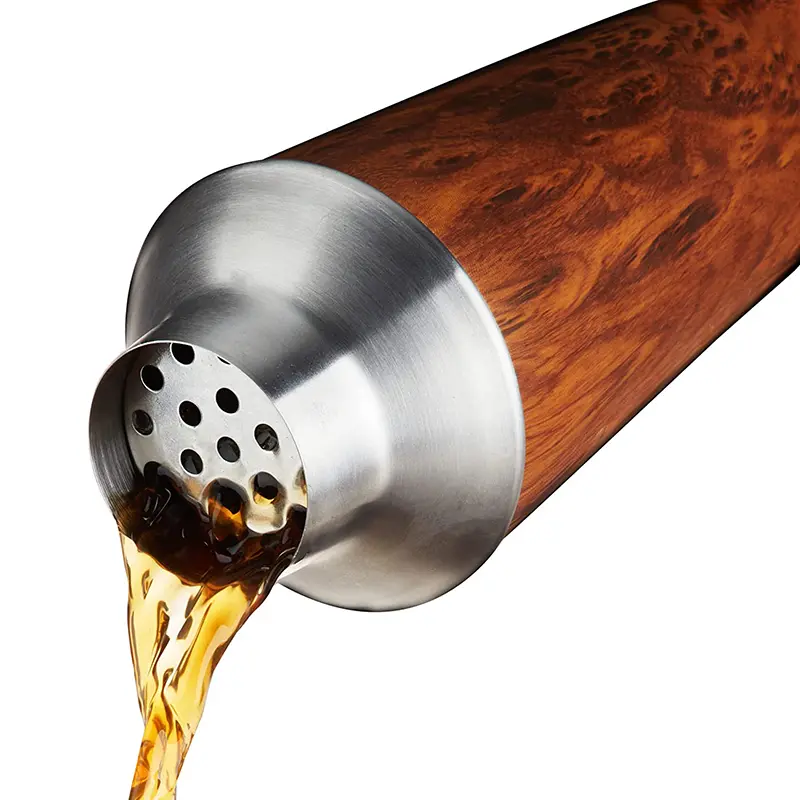 True Wood-Grain Cocktail Shaker – Elegant Bar Essential 1