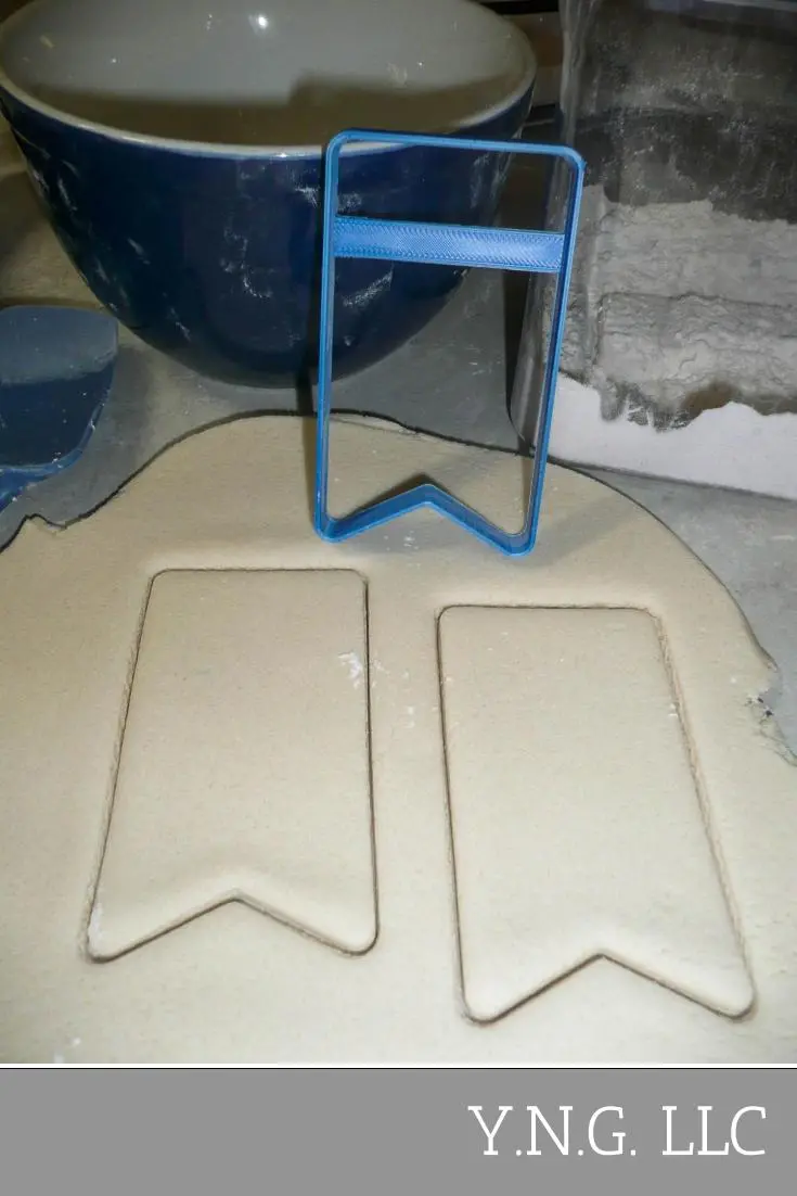 Vertical Banner Cookie Cutter – Hanging Flag Or Medieval Garden Decor Outline – Usa Made 1