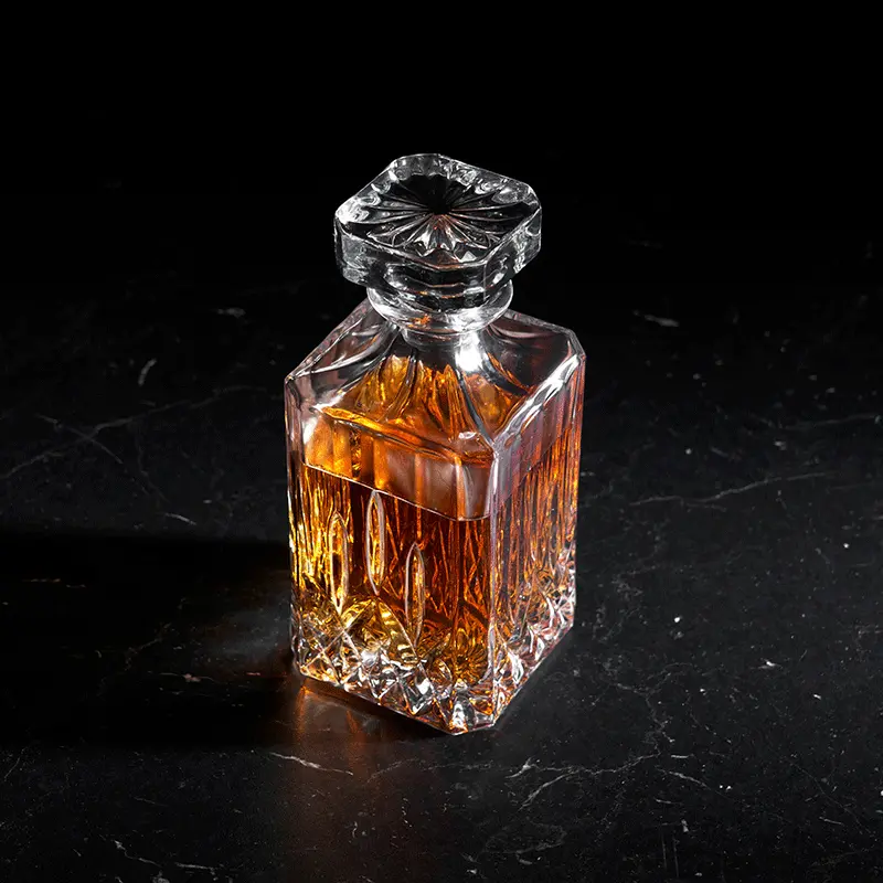 Viski Admiral Lead-Free Crystal Decanter 1