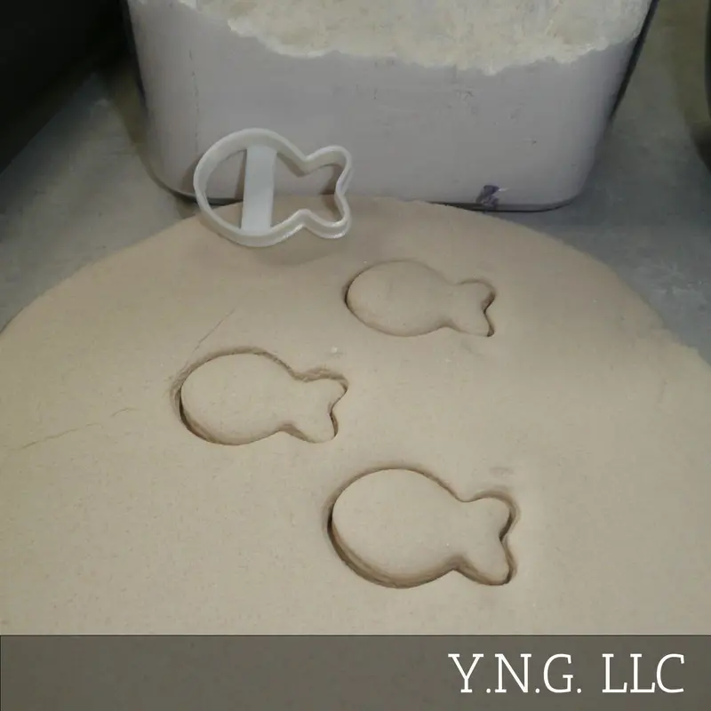 White Goldfish Cracker Cookie Cutter – 1.5-Inch Outline Shape For Detailed Baking 1