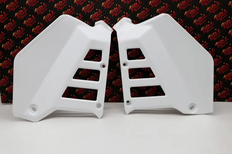 White Radiator Shroud Set With Tank Guards For Honda Atc250R (1985–1986) 1