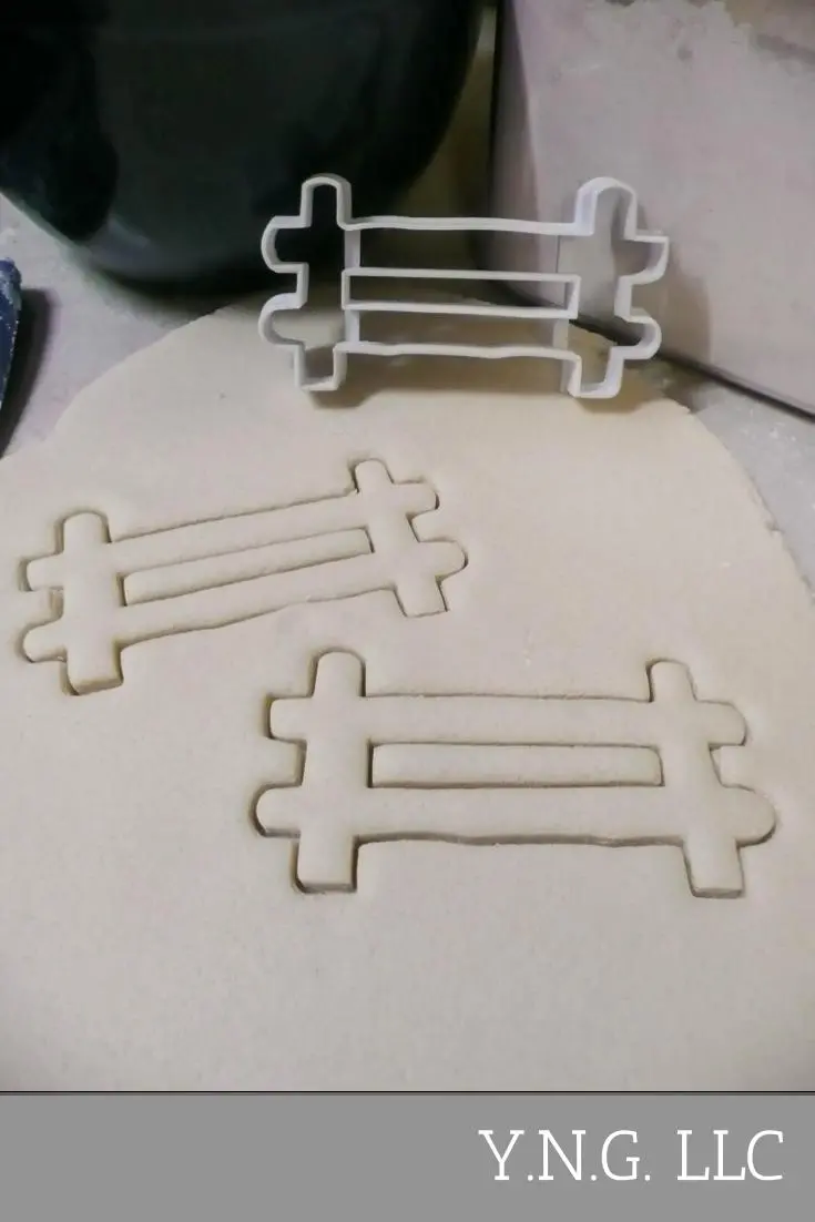Wooden Picket Fence Cookie Cutter – Classic Garden & Yard Border Shape 1